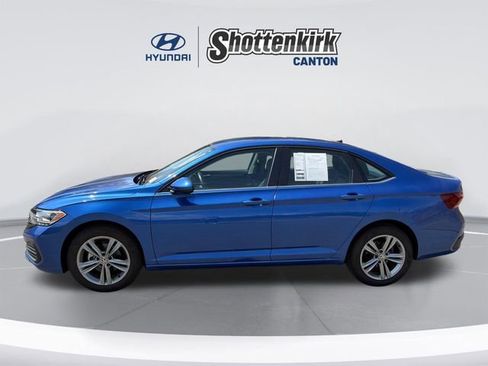 Used 2024 Volkswagen Jetta SE image 8