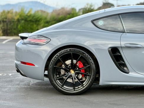 Used 2025 Porsche 718 Cayman S image 17