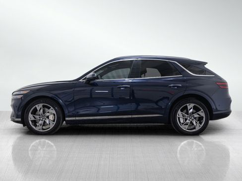 Used 2024 Genesis Electrified GV70 w/ Prestige Package AWD/4WD image 3