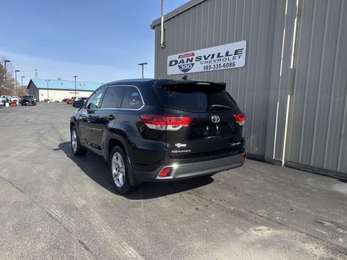 Used 2018 Toyota Highlander Limited image 6