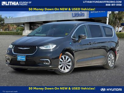 Used 2024 Chrysler Pacifica Limited