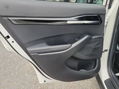 Used 2025 Kia Seltos S FWD image 11