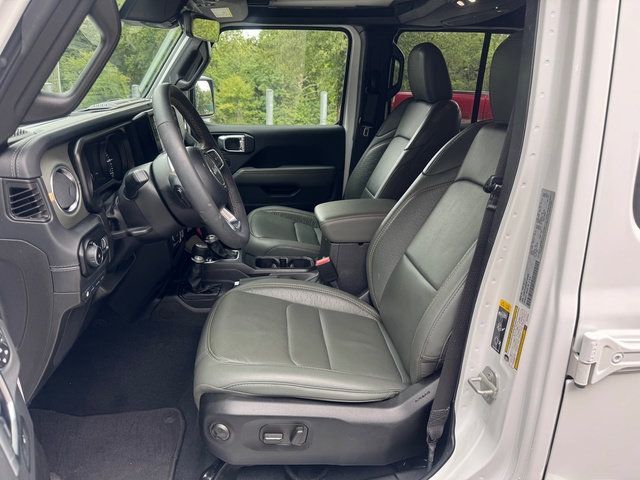 Used 2024 Jeep Wrangler High Altitude AWD/4WD image 12