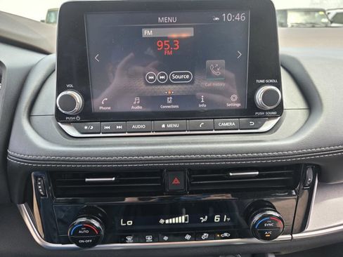 Used 2021 Nissan Rogue SV FWD image 7