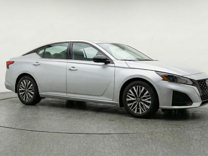 Used 2025 Nissan Altima 2.5 SV