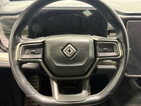 Used 2022 Rivian R1T Launch Edition image 16