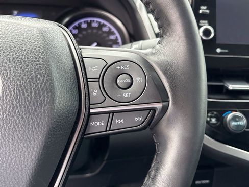 Used 2023 Toyota Camry SE w/ Cold Weather Package image 31