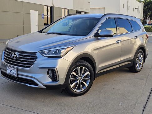 Used 2017 Hyundai Santa Fe Limited FWD image 1