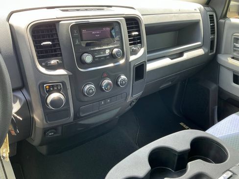 Used 2018 RAM 1500 Express RWD image 26