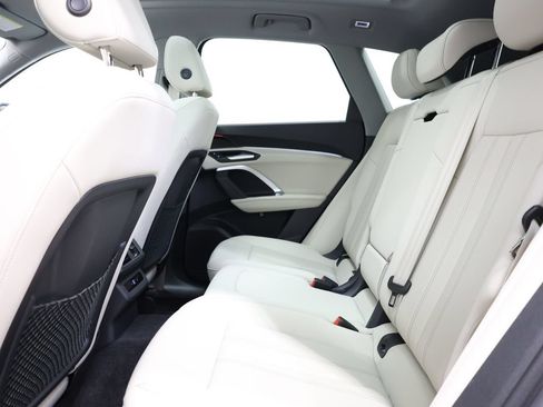 Used 2025 Audi Q5 Premium w/ Convenience Package AWD/4WD image 27