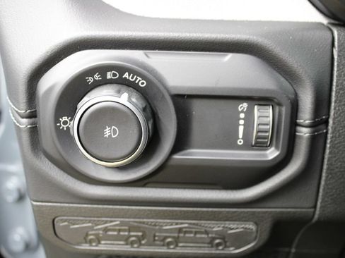 Used 2024 Jeep Wrangler Unlimited Sahara w/ Technology Group AWD/4WD image 55