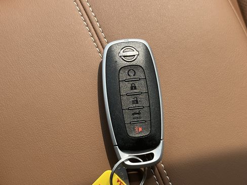 New 2026 Nissan Pathfinder Platinum AWD/4WD image 38