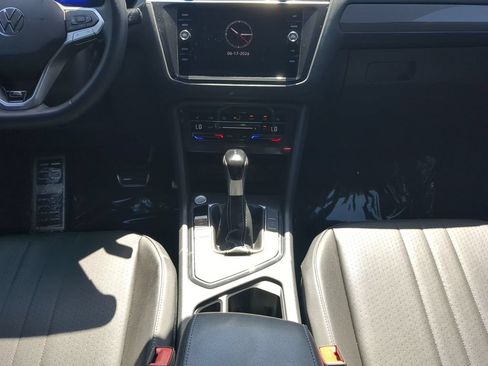 Used 2023 Volkswagen Tiguan SE R-Line FWD image 15