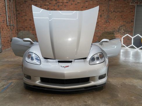 Used 2010 Chevrolet Corvette Grand Sport w/ Preferred Equipment Group RWD image 25