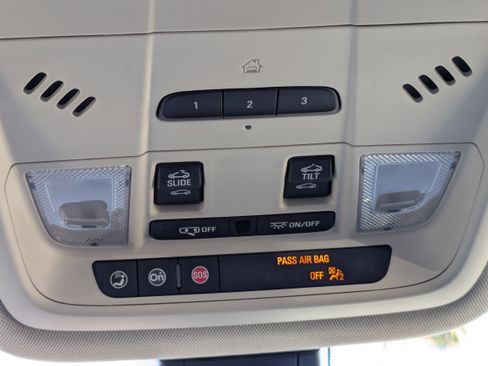 Certified 2021 GMC Acadia Denali w/ Denali Technology Package image 33