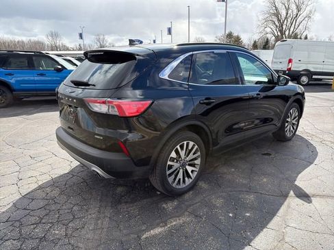 Used 2022 Ford Escape Titanium image 6