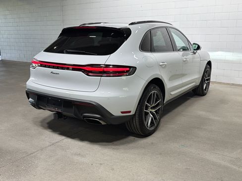 Used 2026 Porsche Macan AWD/4WD image 7