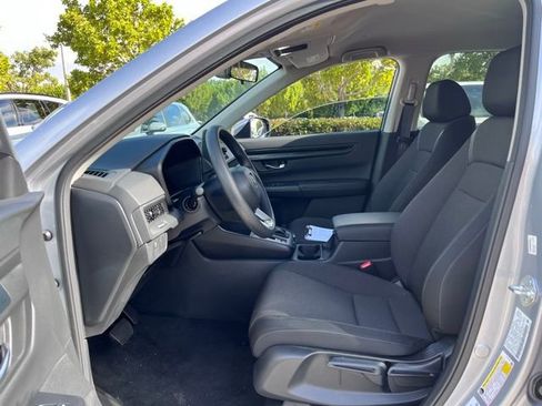 Used 2025 Honda CR-V LX image 6