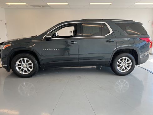 Used 2021 Chevrolet Traverse LT image 4