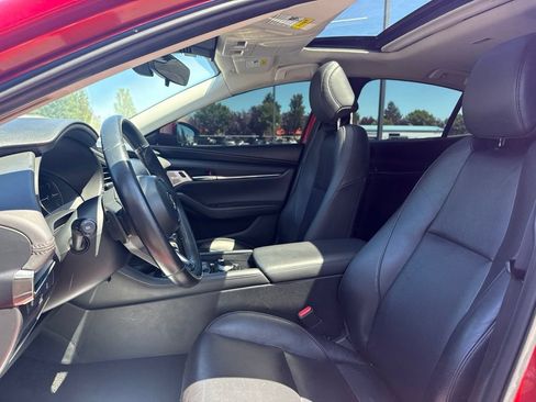 Used 2020 MAZDA MAZDA3 Sedan w/ Premium Package FWD image 10