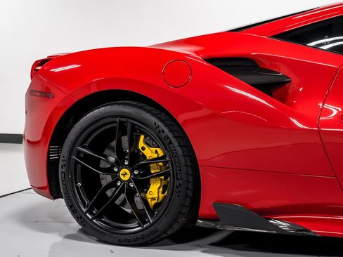 Used 2018 Ferrari 488 GTB image 44