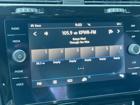 Used 2018 Volkswagen Golf R 4-Door AWD/4WD image 19