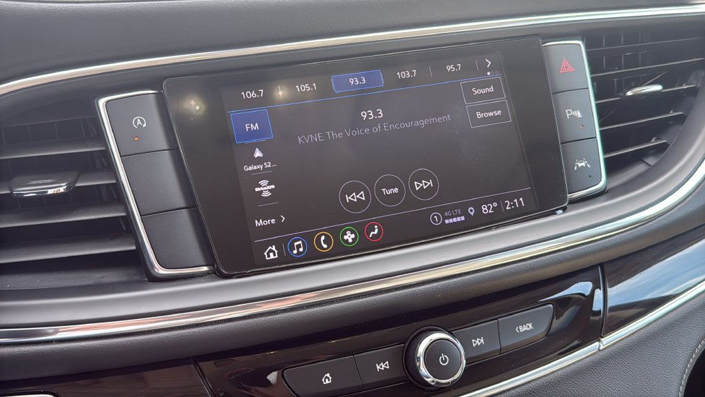 Used 2024 Buick Enclave Essence FWD image 24
