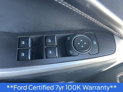 Used 2023 Ford Explorer XLT w/ Equipment Group 202A AWD/4WD image 17
