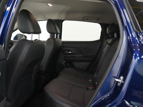 Used 2025 Nissan Kicks SR AWD/4WD image 18