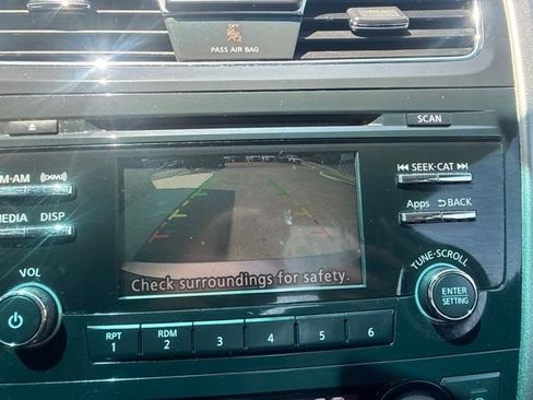 Used 2015 Nissan Altima 2.5 SV FWD image 15