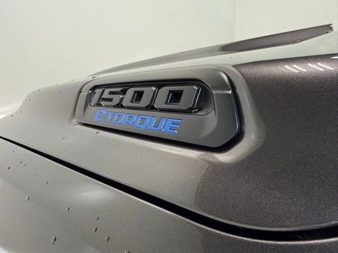 New 2026 RAM 1500 4x4 Crew Cab image 13