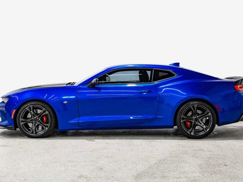 Used 2018 Chevrolet Camaro SS RWD image 8