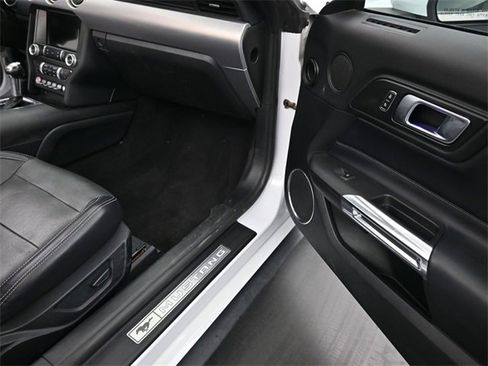 Used 2020 Ford Mustang GT Premium image 17
