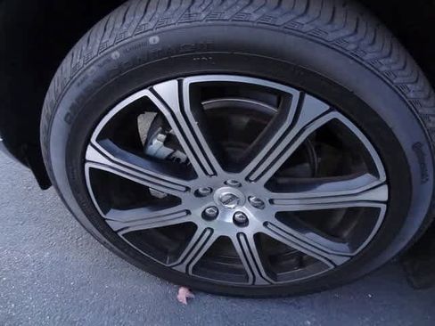 Used 2021 Volvo XC60 T5 Inscription w/ Advanced Package image 12