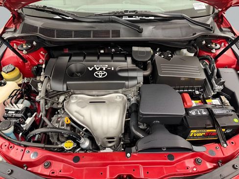Used 2010 Toyota Camry LE FWD image 19
