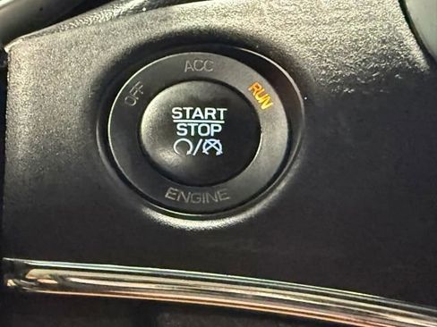 Used 2015 Jeep Grand Cherokee High Altitude RWD image 17