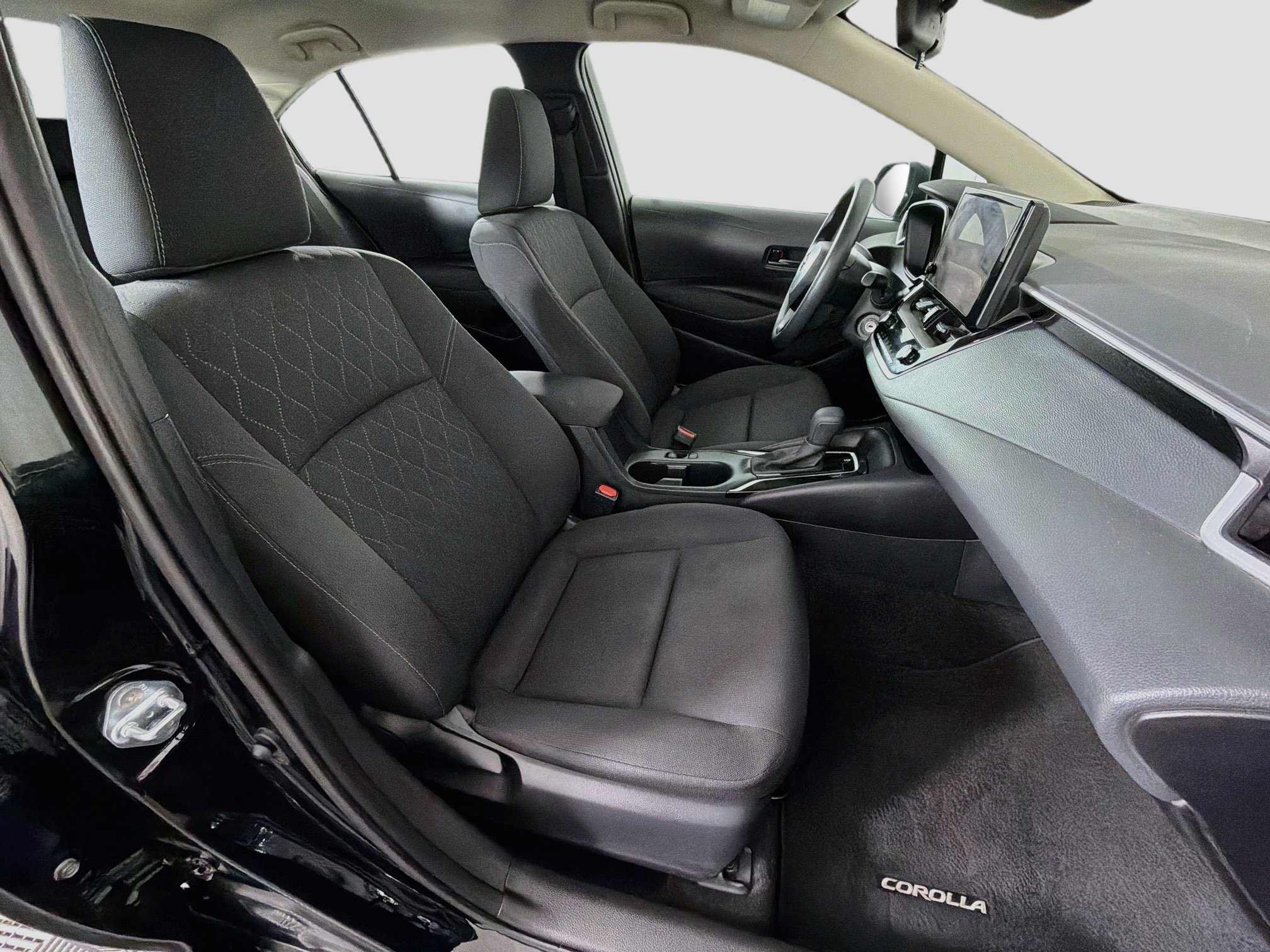 Used 2026 Toyota Corolla LE FWD image 29