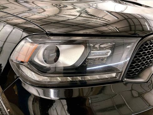 Used 2018 Dodge Durango R/T w/ Technology Group AWD/4WD image 29