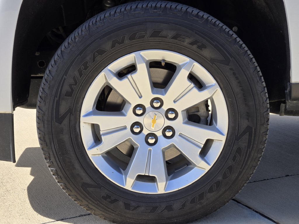 Used 2022 Chevrolet Colorado LT w/ Fleet Safety Package RWD image 12
