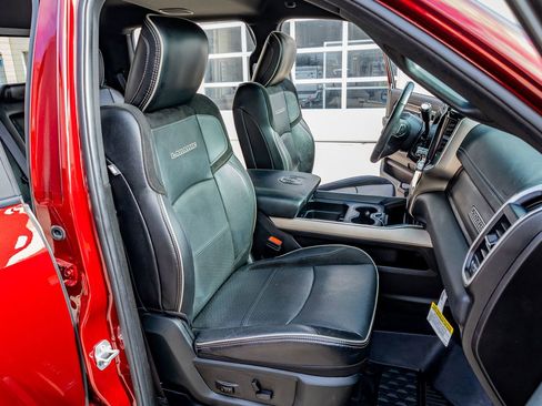 Used 2019 RAM 3500 Laramie image 31