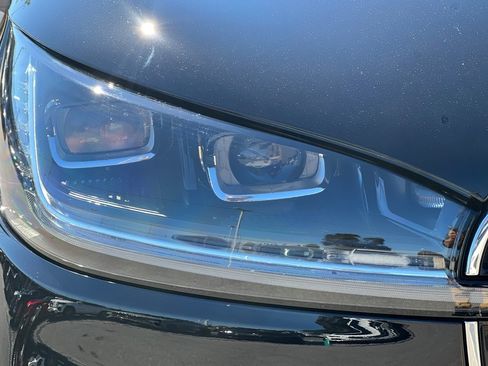 Used 2026 Lincoln Aviator Reserve AWD/4WD image 11
