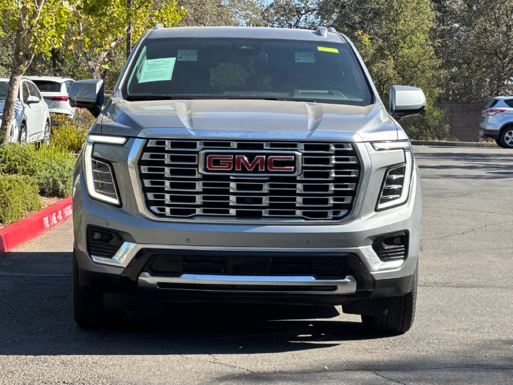 Used 2025 GMC Yukon Denali AWD/4WD image 10
