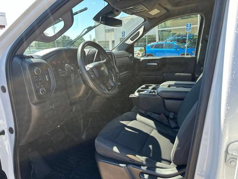 Used 2022 Chevrolet Silverado 1500 W/T w/ WT Value Package AWD/4WD image 10