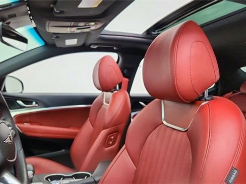 Used 2025 Genesis G70 2.5T w/ Sport Prestige Package image 33