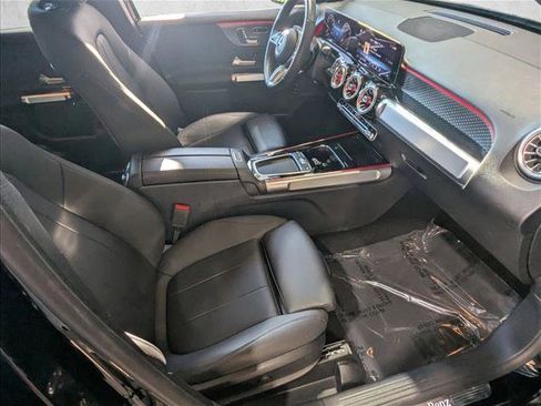 Used 2025 Mercedes-Benz GLB 250 image 19