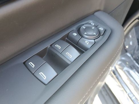 New 2026 Chevrolet Suburban LT w/ Comfort Package image 23