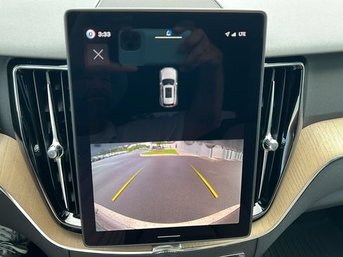 New 2026 Volvo XC60 B5 Core AWD/4WD image 16