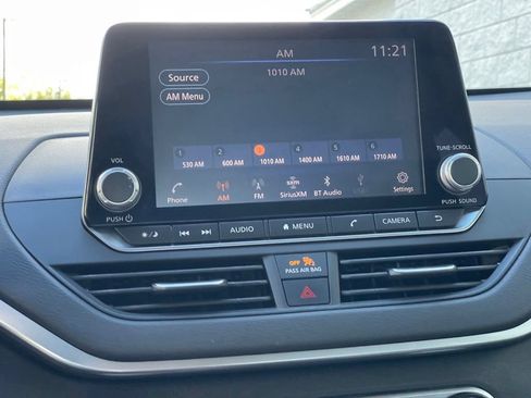Used 2020 Nissan Altima 2.5 S FWD image 14