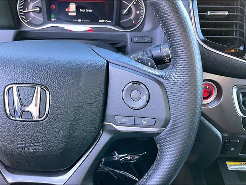 Used 2023 Honda Passport EX-L image 25