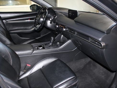Used 2021 MAZDA MAZDA3 s FWD image 25